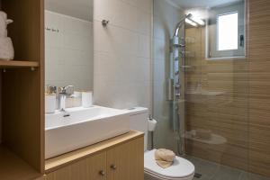 Kúpeľňa v ubytovaní Cataleya Villa Chania