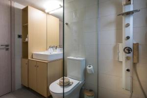 Kúpeľňa v ubytovaní Cataleya Villa Chania