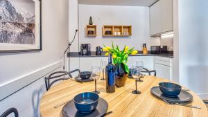 A kitchen or kitchenette at Apartament Triventi 99 z Widokiem - 5D Apartamenty