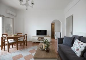 Gallery image of Orelia in Kamari