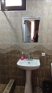 Phòng tắm tại Guest house Babaka