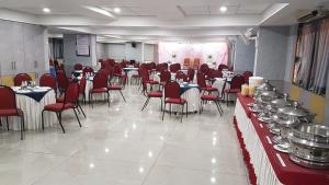 Hotel Opal餐厅或其他用餐的地方