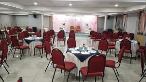 Hotel Opal餐厅或其他用餐的地方