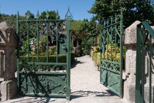Um jardim no exterior de Quinta do Outeiro
