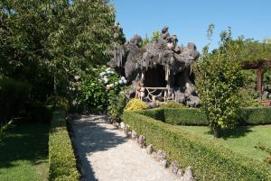 Um jardim no exterior de Quinta do Outeiro