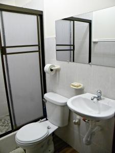 Phòng tắm tại Casa Blanca Puerto López