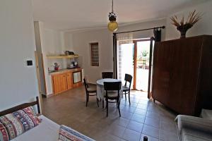 Kuchyň nebo kuchyňský kout v ubytování Vöröskő apartmanház