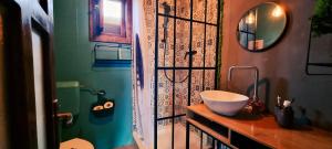 Bilik mandi di The Wooden Nest -Covasna +61 gambar