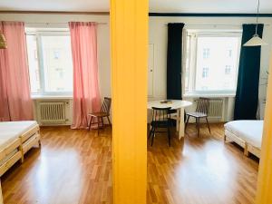 Fotografie z fotogalerie ubytování Respectful and peaceful with two bedrooms v Helsinkách