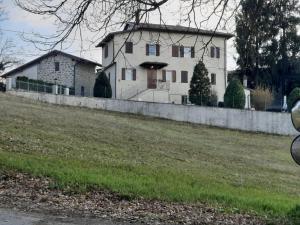 Budova, v ktorej sa dovolenkový dom nachádza