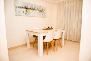 Fotografia z galérie ubytovania DUPLEX LOFT en la PLAYA v destinácii Santa Pola