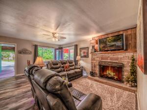 Khu vực ghế ngồi tại Texas Trio