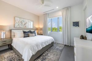 Gallery image of Cayman Luxury Rentals at One Canal Point in Upper Land