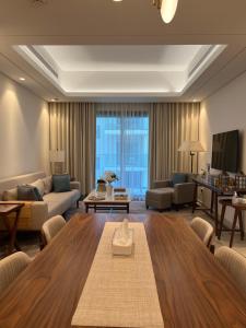 TV a/nebo společenská místnost v ubytování Apartment Fujairah