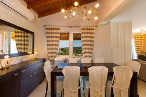 Χώρος καθιστικού στο Villa Senses