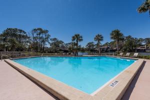 Piscina a Fishermans Cove 45, WiFi, End Unit, 2 Bedrooms, Sleeps 6 o a prop