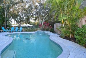 The swimming pool at or close to Crescent Street 1138 B, Walk to the beach, Pool, 1 Bedroom, Pet Friendly