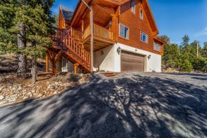 Imagen de la galería de Big Sky, 6 BRs, Loft, Decks, Gameroom, Sleeps 16, en Ruidoso