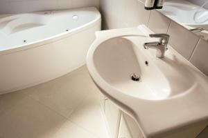 A bathroom at Munkácsy Villa - Szekszárd