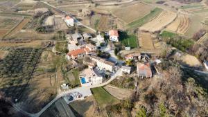 Pohľad z vtáčej perspektívy na ubytovanie Villa Poji