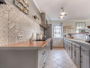 Köök või kööginurk majutusasutuses Holiday Home Cottage du Hamel es Clos
