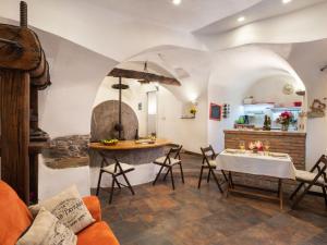 Χώρος καθιστικού στο Apartment Mulino Rossi - PTB170 by Interhome