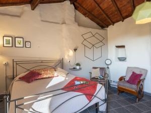 Postel nebo postele na pokoji v ubytování Holiday Home U Furnu by Interhome