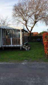 Zahrada ubytování MH 6-8p - tt équipé - WIFI inclus - camping 4e bord de lac