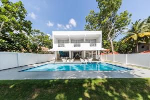 Bazén v ubytování Taru Villas Mawella - Tangalle nebo v jeho okolí