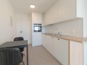 Kuchyň nebo kuchyňský kout v ubytování Studio Astrid 66 - 802 by Interhome
