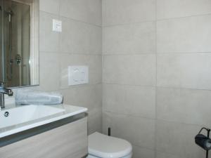 Koupelna v ubytování Apartment Charming Gardenview App- 105 by Interhome