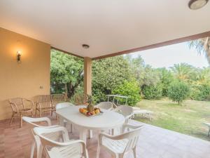 Vonkajšia záhrada v ubytovaní Holiday Home Villa Monte Nai - REI420 by Interhome