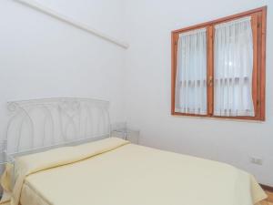 Posteľ alebo postele v izbe v ubytovaní Holiday Home Villa Monte Nai - REI420 by Interhome