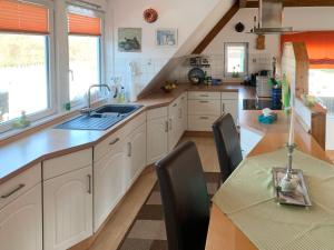 Kuchyň nebo kuchyňský kout v ubytování Apartment Osterloh by Interhome