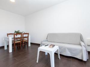 Posezení v ubytování Apartment Estiu by Interhome