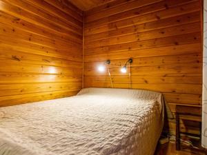 Postel nebo postele na pokoji v ubytování Holiday Home Lahdeke by Interhome