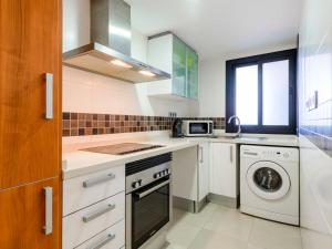 Η κουζίνα ή μικρή κουζίνα στο Apartment Porte Venere by Interhome