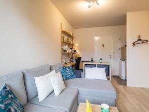 Køkken eller tekøkken på Apartment Les Normandières-23 by Interhome