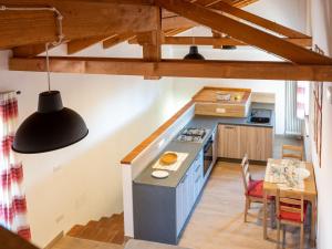 Kuchyň nebo kuchyňský kout v ubytování Apartment Il Tiglio by Interhome