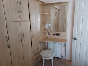Gallery image of 6 Berth Caravan Happy Days North Chapel St Leonards in Skegness