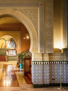 Hall ou réception de l'établissement Alhambra Palace