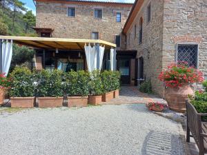 Aed väljaspool majutusasutust Agriturismo Poggio de Papi