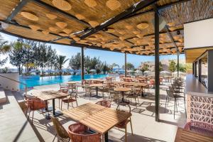 The swimming pool at or close to Barceló Lanzarote Royal Level