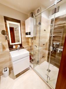 Koupelna v ubytování Na Bukowej Apartament Widokowy z dużym tarasem + 24 fotografií