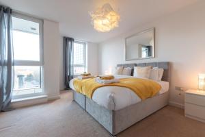 Gallery image of Amber Apartment Oasis - Your Gateway to Southampton's Vibrant Heart, Port, Shopping in Southampton