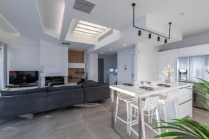 Η κουζίνα ή μικρή κουζίνα στο Nouvelle Villa