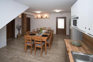 Fotografie z fotogalerie ubytování penzion U Hrnčíře v destinaci Hnanice + 39 fotografií