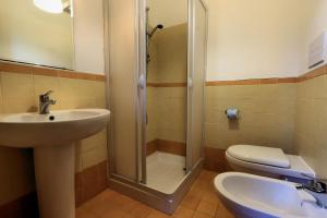 Kúpeľňa v ubytovaní Testa di Monaco - Basic Beach Accommodations