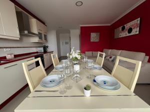 Kuchyň nebo kuchyňský kout v ubytování Apartamentos María de Lucía - Piso B