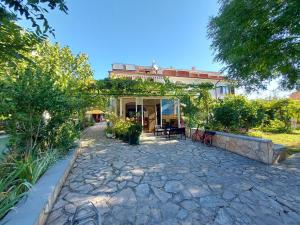Vonkajšia záhrada v ubytovaní Apartments Istria Baska